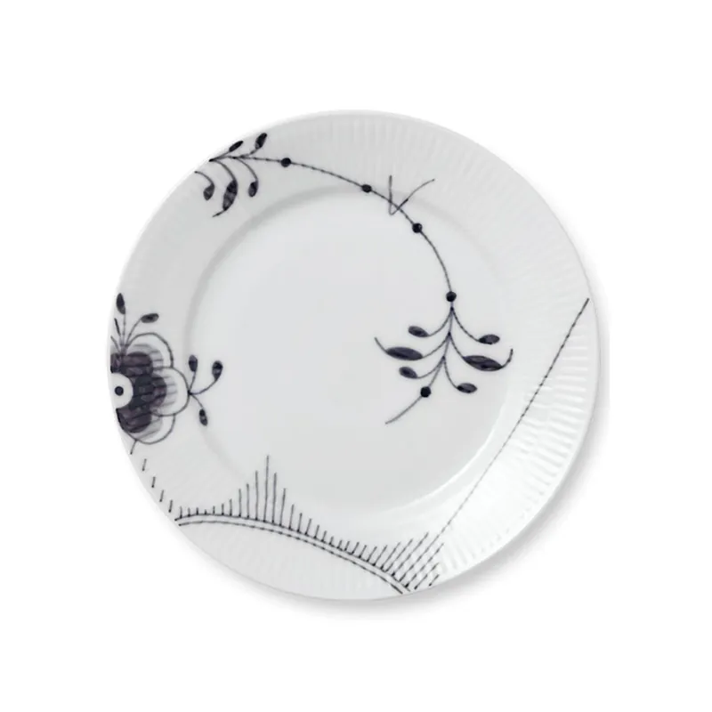 Royal Copenhagen - Black Fluted Mega - Plattor - Platta - Plate - Decoration no. 2 - 22 cm - B 22 cm Nyhet
